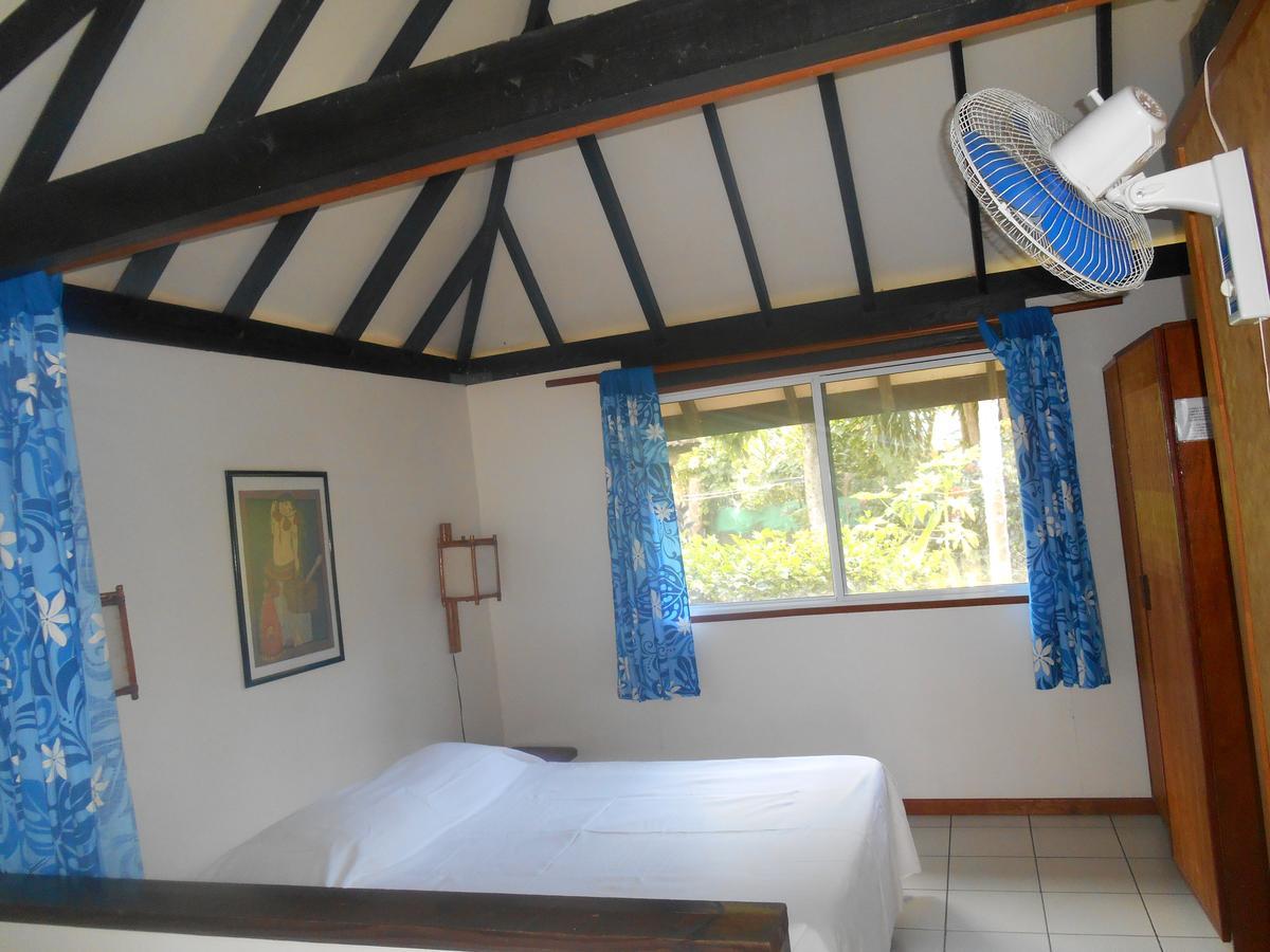 Bungalows Tipaniers Iti Hotel Vaianae Buitenkant foto